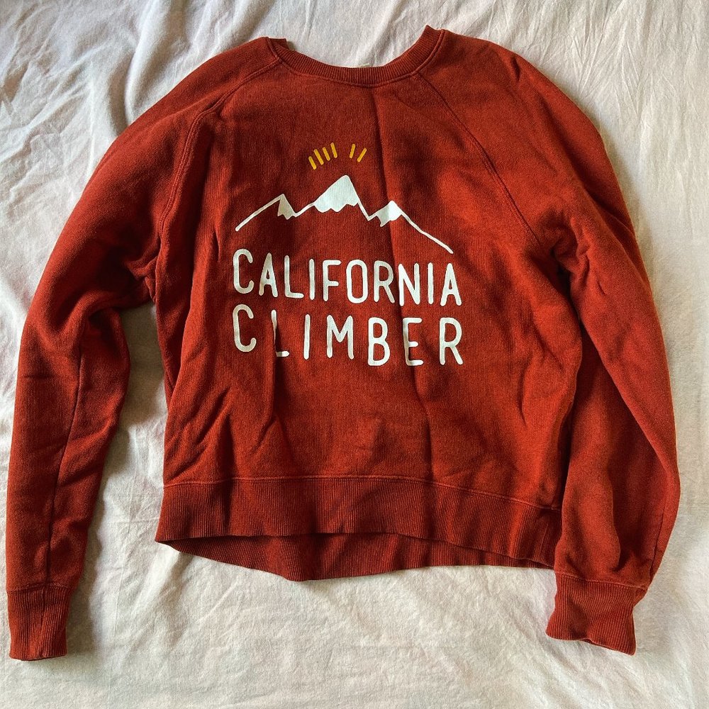 Uniqlo Brick-Red Sweatshirt (XS-S)